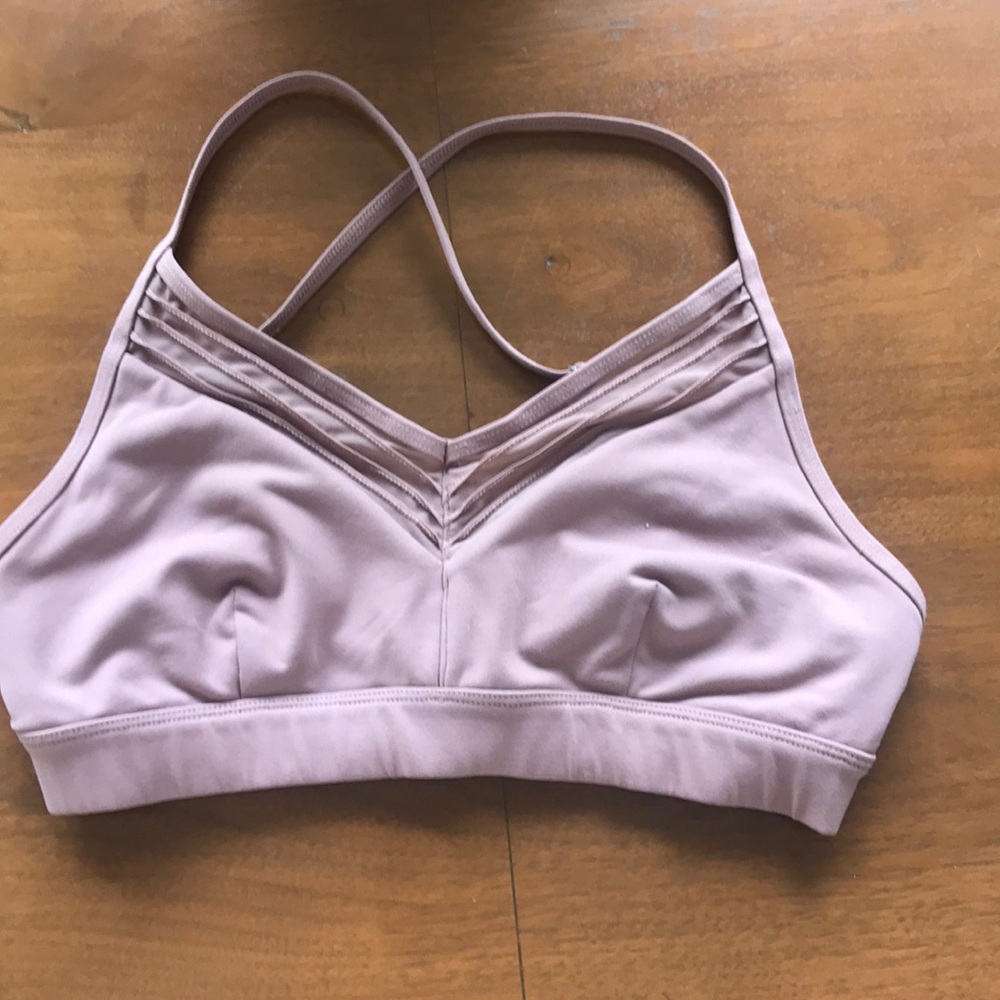 Selling Alo yoga Ultimate Bra in Small